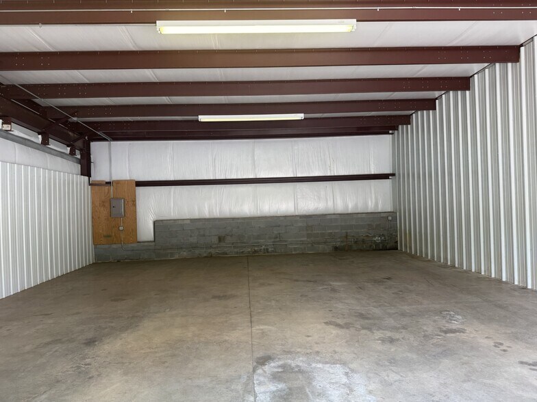 744 Buffalo Shoals Rd, Statesville, NC à louer - Photo de l’immeuble – Image 3 sur 12
