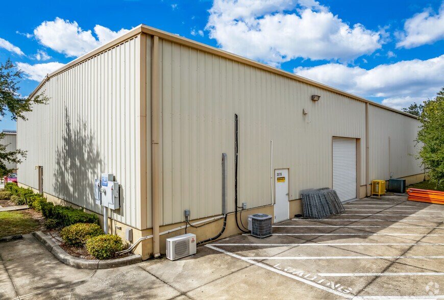 2076 58th Avenue Cir E, Bradenton, FL à vendre - Photo de l’immeuble – Image 3 sur 14