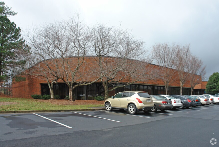 2995 Courtyards Dr, Peachtree Corners, GA à louer - Photo principale – Image 1 sur 6