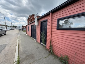 100 Felton St, Waltham, MA à louer Photo intérieure– Image 1 sur 1