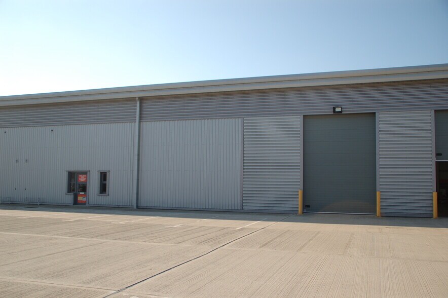Phoenix Pky, Corby à louer - Photo de l’immeuble – Image 1 sur 3