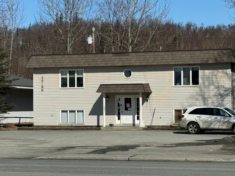 35186 Kenai Spur Hwy, Soldotna, AK à louer - Photo de l’immeuble – Image 2 sur 2