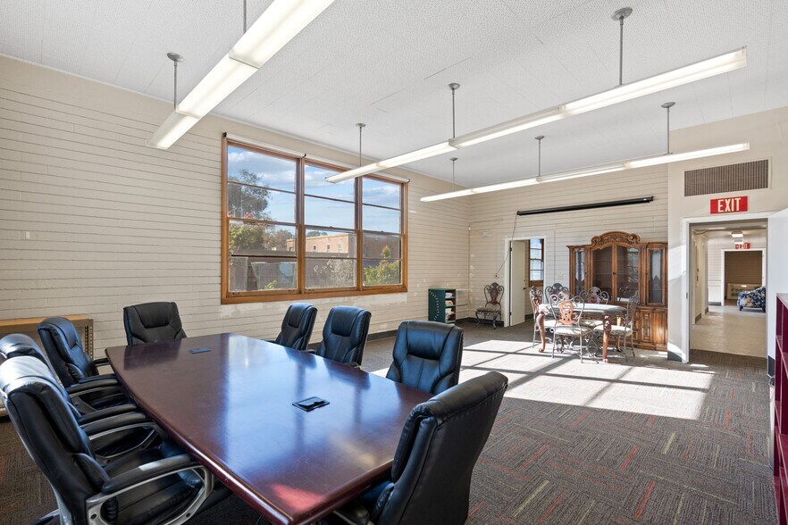 130 E Alvarado St, Fallbrook, CA à vendre - Photo de l’immeuble – Image 3 sur 14