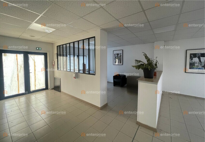 Local d'activités dans Toufflers à vendre - Photo intérieure – Image 3 sur 7