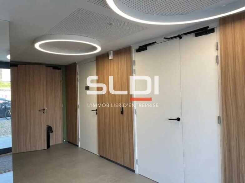 37 Rue Paul Duvivier, Lyon à louer - Photo de l’immeuble – Image 2 sur 11