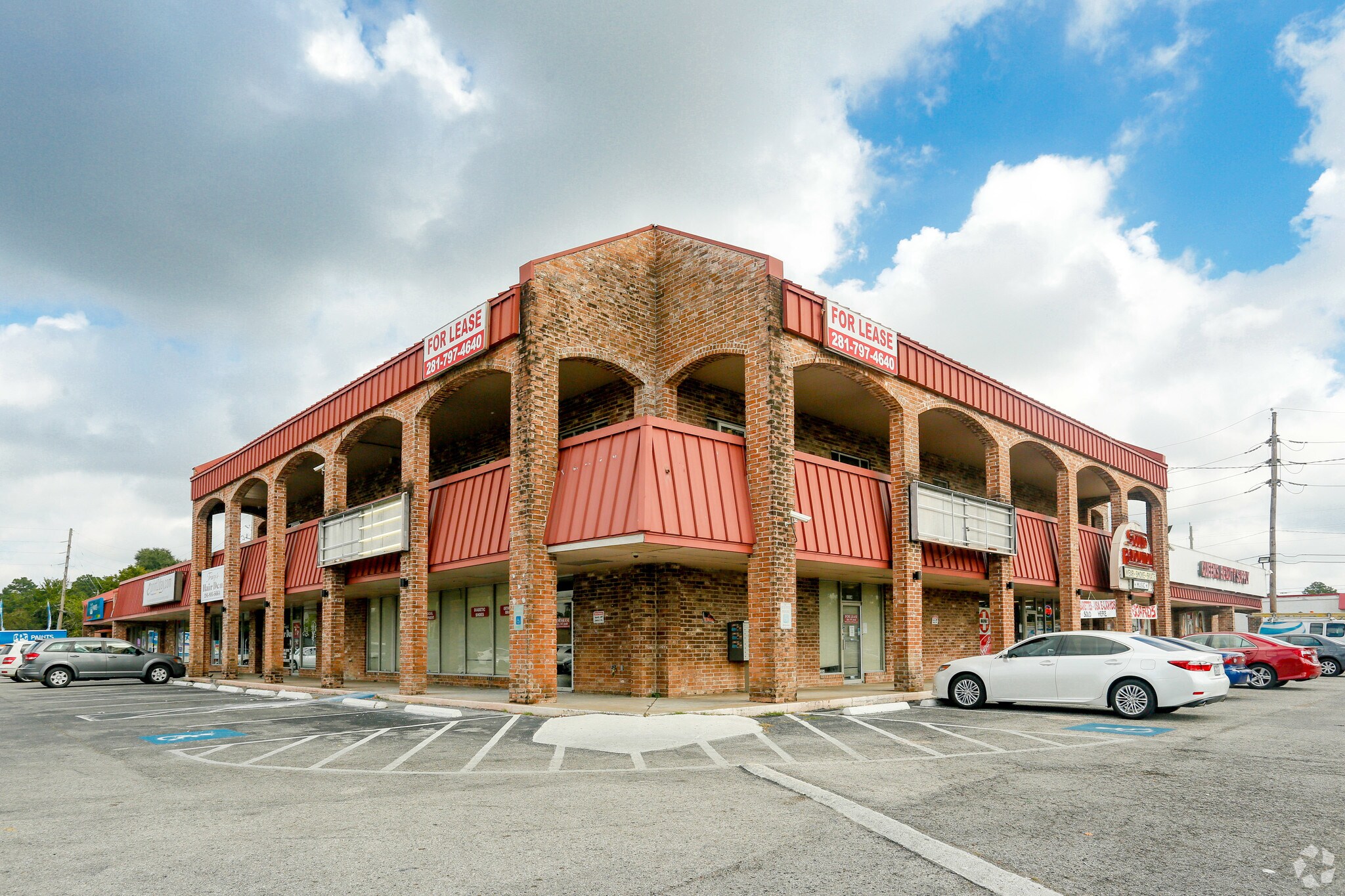 1306-1314 W FM-1960, Houston, TX à louer Photo de l’immeuble– Image 1 sur 9