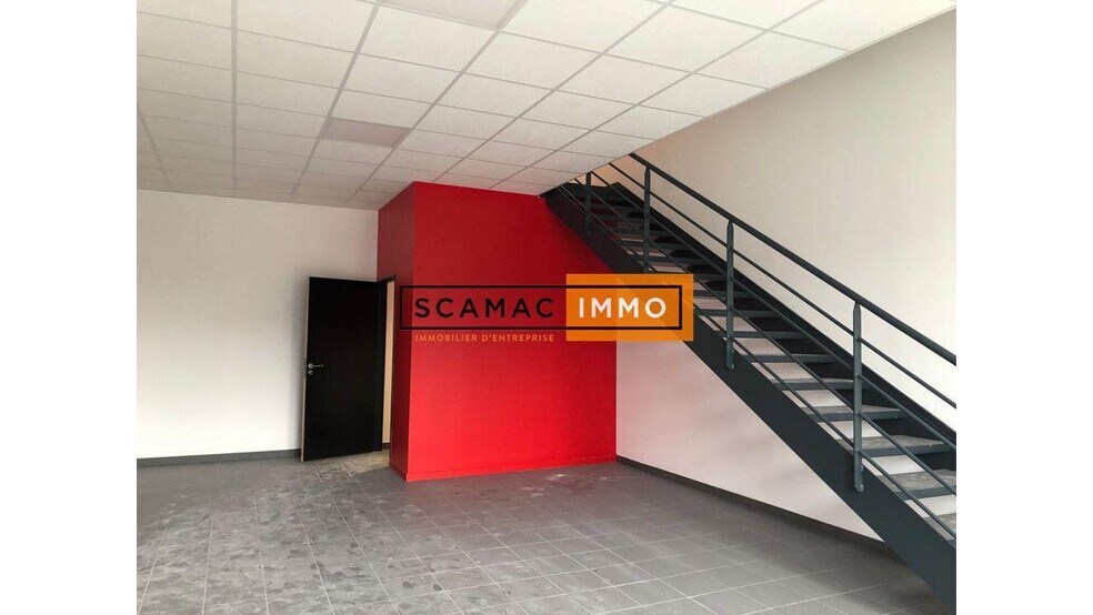 12 Avenue Des Louvresses, 92230 Gennevilliers, Gennevilliers à louer - Photo de l’immeuble – Image 3 sur 4