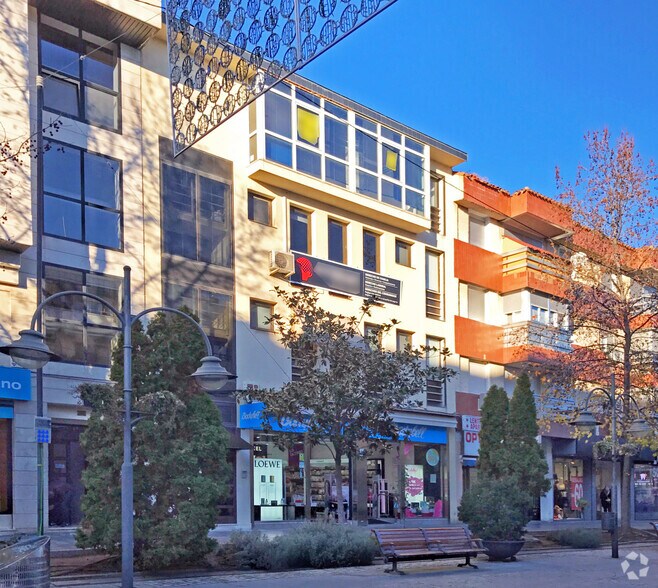 Bureau dans Majadahonda, Madrid à louer - Photo de l’immeuble – Image 2 sur 2