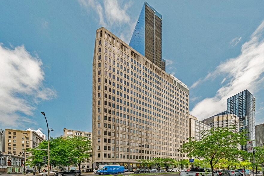 555 Boul René-Lévesque O, Montréal, QC à louer - Photo principale – Image 1 sur 8