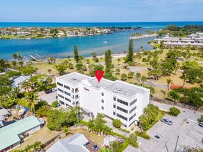 1016 Clemons St, Jupiter, FL à louer Photo intérieure– Image 2 sur 16