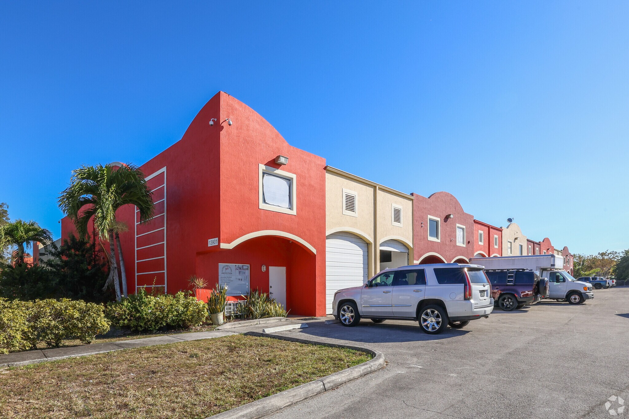 13901 SW 143rd Ct, Miami, FL à louer Photo principale– Image 1 sur 13