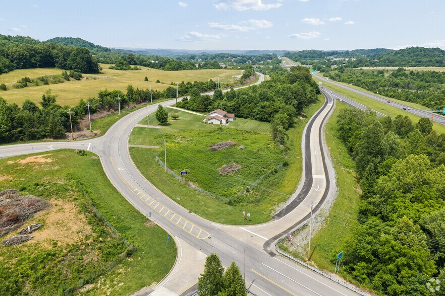1967 Kendrick Creek Road Rd, Kingsport, TN à louer - Photo de l’immeuble – Image 1 sur 19