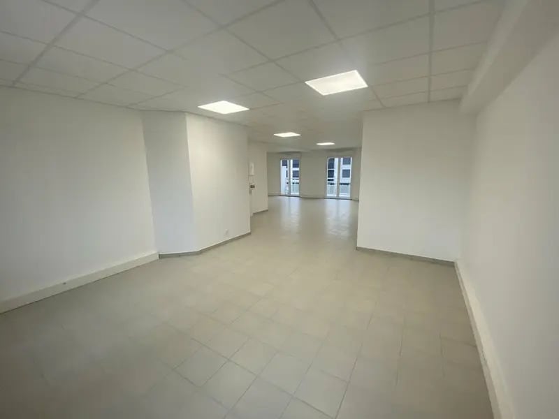 Bureau dans Morsang-sur-Orge à louer Photo intérieure– Image 1 sur 5