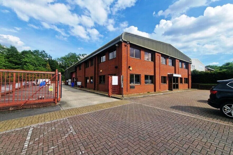 Stroudley Rd, Basingstoke à louer - Photo de l’immeuble – Image 3 sur 6