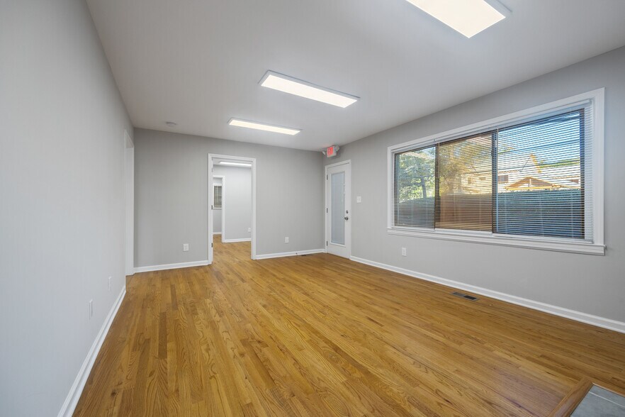 2298 Brockett Rd, Tucker, GA à louer - Photo intérieure – Image 3 sur 18