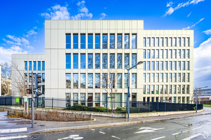 Bureau dans Lyon à louer - Photo principale – Image 1 sur 3
