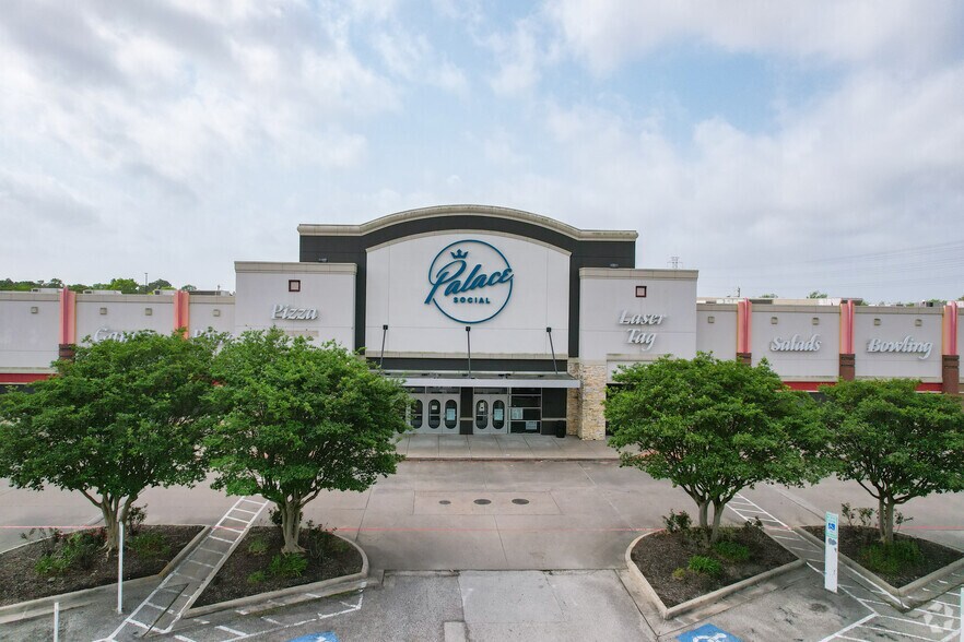5950 Fairmont Pkwy, Pasadena, TX à vendre - Photo de l’immeuble – Image 3 sur 9