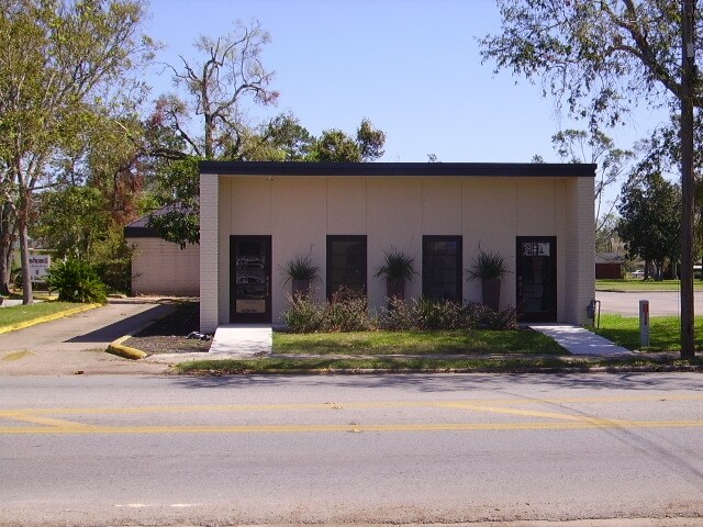 714 Main St, Liberty, TX à vendre - Photo de l’immeuble – Image 2 sur 10