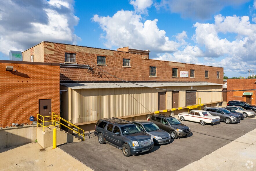 5540 N Northwest Hwy, Chicago, IL à vendre - Photo de l’immeuble – Image 1 sur 6