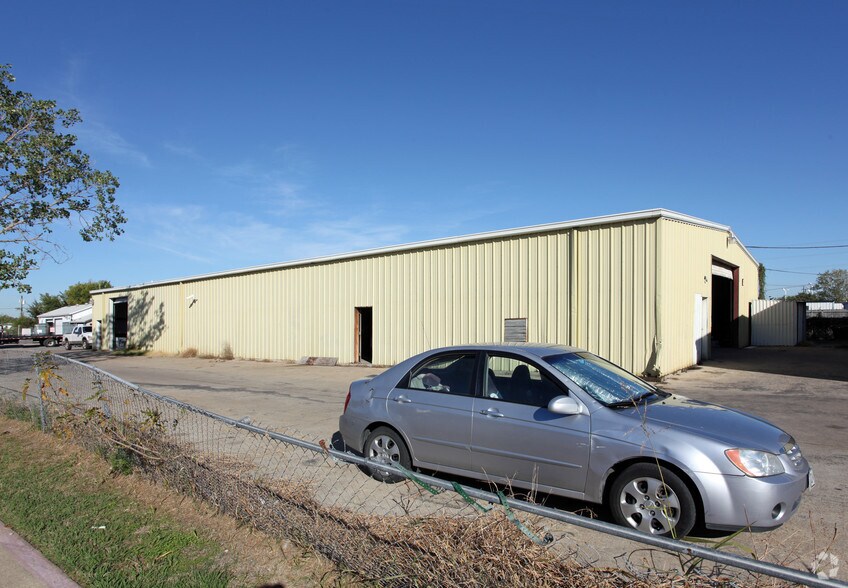 5150 Boyd Blvd, Rowlett, TX à louer - Photo de l’immeuble – Image 2 sur 19