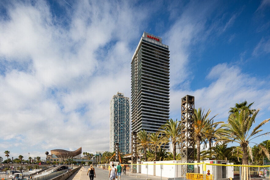 Carrer de la Marina, 16-18, Barcelone, Barcelona à louer - Photo principale – Image 1 sur 5