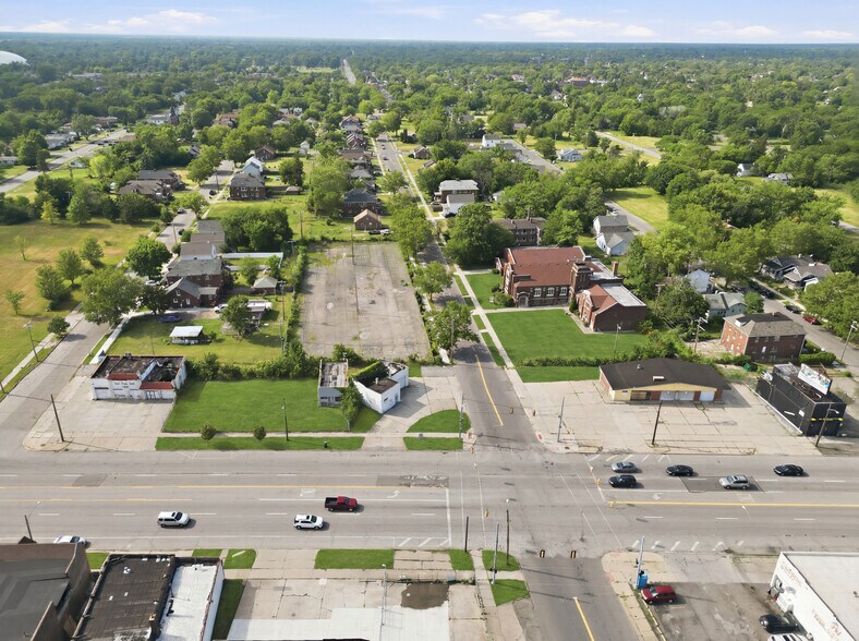 12901 Mack Ave, Detroit, MI à vendre - Photo de l’immeuble – Image 2 sur 15