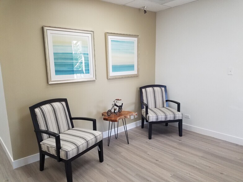 2503 Eastbluff Dr, Newport Beach, CA à louer - Photo intérieure – Image 2 sur 18