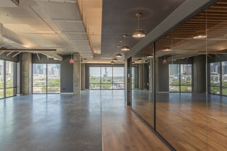 1333 Oak Lawn Ave, Dallas, TX à louer Photo intérieure– Image 2 sur 9