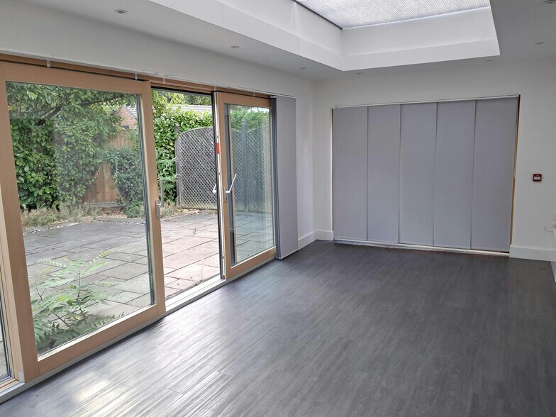 1 Haverleigh House, Ascot à louer - Photo de l’immeuble – Image 3 sur 8