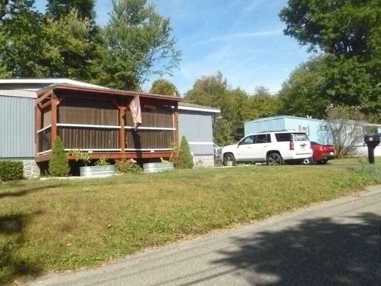 120 Casimer Rd, Middletown, NY à vendre - Photo de l’immeuble – Image 3 sur 13