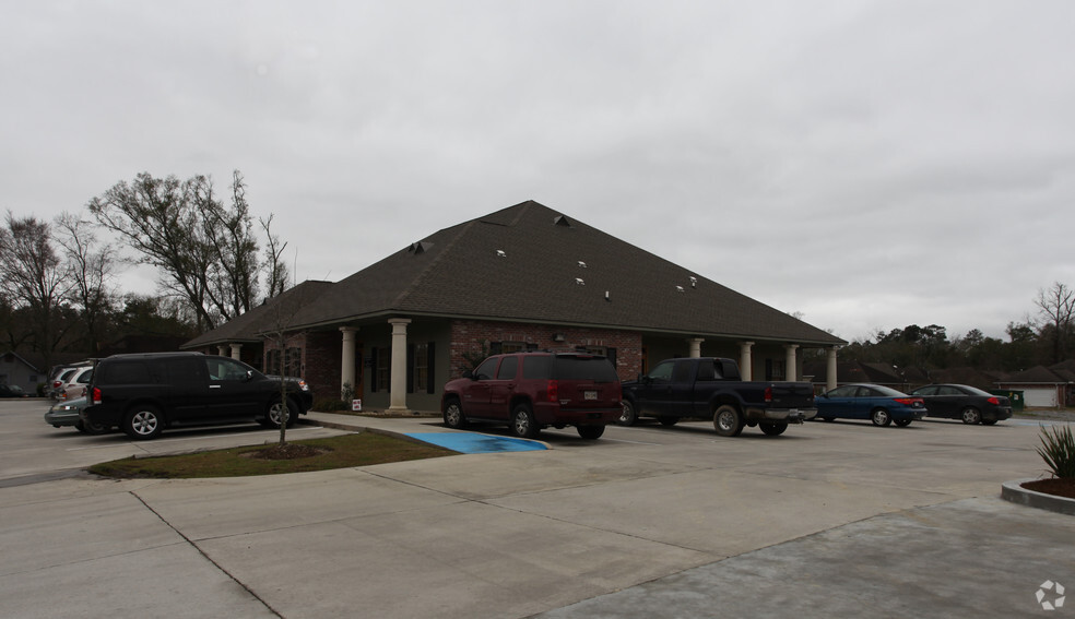 1211-1217 N Range Ave, Denham Springs, LA à louer - Photo principale – Image 2 sur 3