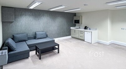 10 Hornton St, Londres à louer Photo intérieure– Image 2 sur 4