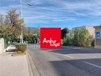 Plus de détails pour Local d'activités à louer