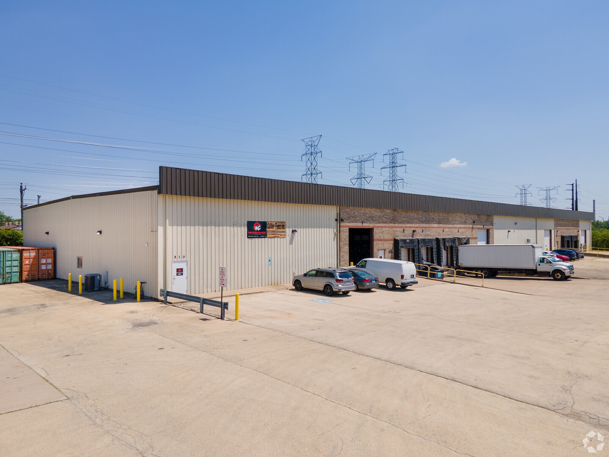 510-530 Oakleaf Ct, Joliet, IL à louer Photo principale– Image 1 sur 11