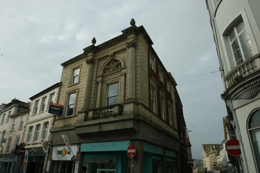 21 Cross St, Barnstaple à louer - Photo de l’immeuble – Image 2 sur 5