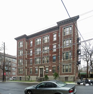 Plus de détails pour 30 E 4th St, Mount Vernon, NY - Logement à vendre