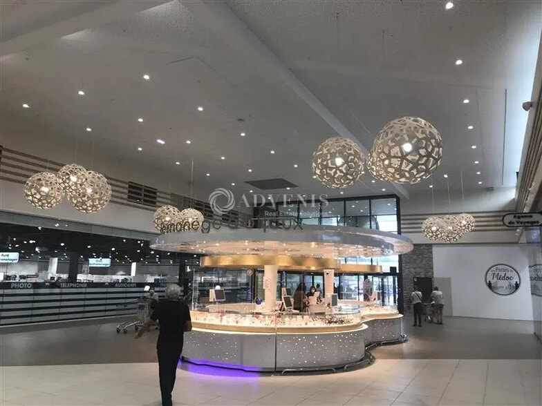 Local commercial dans Le Pian-Médoc à louer - Hall d’entrée – Image 3 sur 7