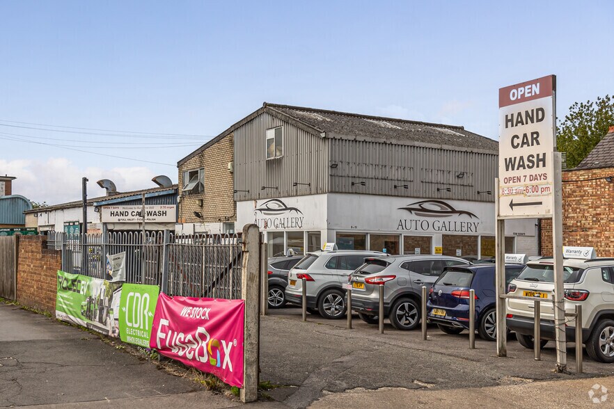 9 Windmill Rd, Hampton à vendre - Photo principale – Image 1 sur 1