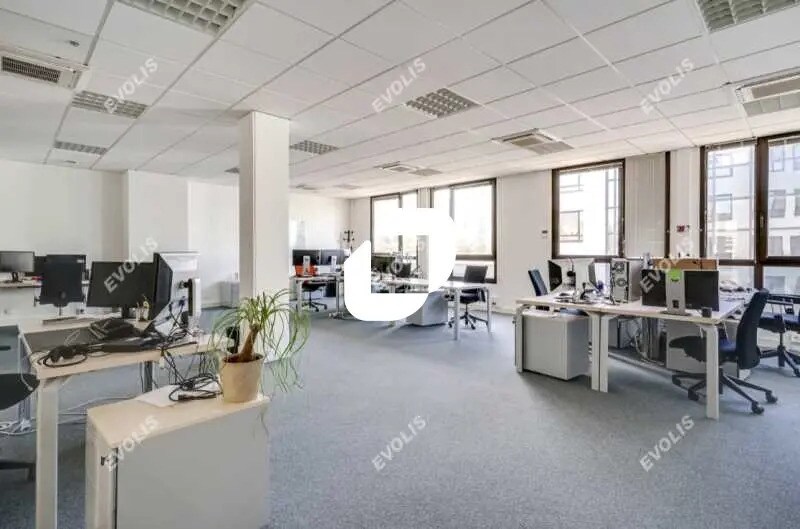 Bureau dans Bagnolet à louer - Photo de l’immeuble – Image 3 sur 13