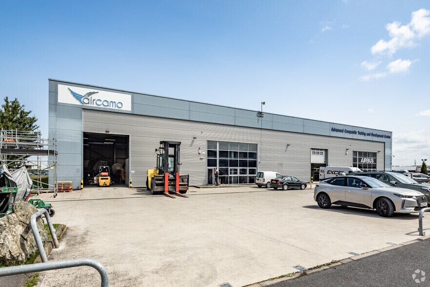 Manor Ln, Deeside à louer - Photo de l’immeuble – Image 1 sur 6