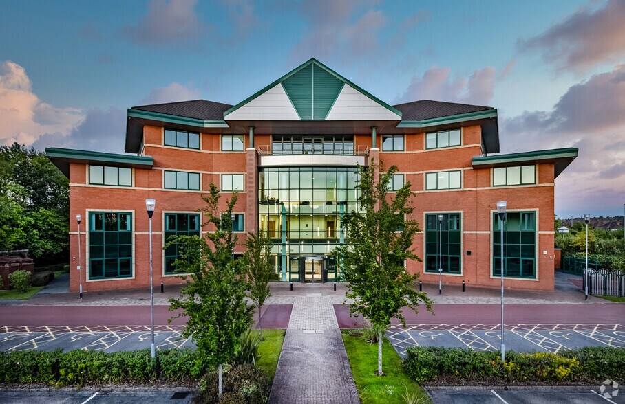 Lakeside Dr, Warrington à louer - Photo de l’immeuble – Image 3 sur 22