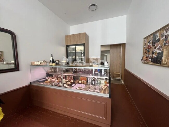 Plus de détails pour Local commercial à louer