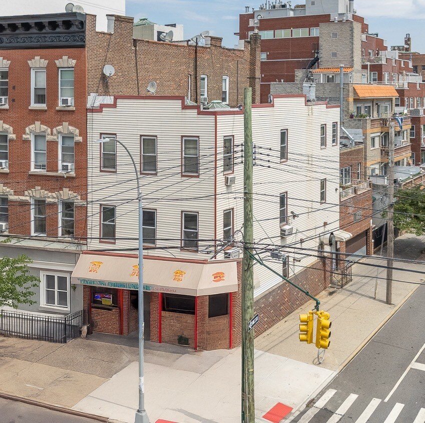 2339 Astoria Blvd, Long Island City, NY à vendre Photo principale– Image 1 sur 20