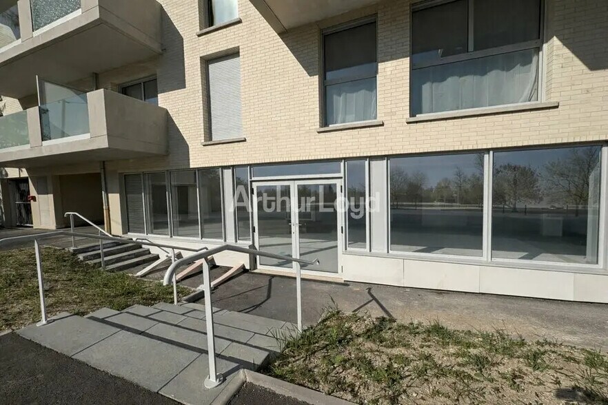 Local commercial dans Reims à vendre - Photo de l’immeuble – Image 3 sur 4