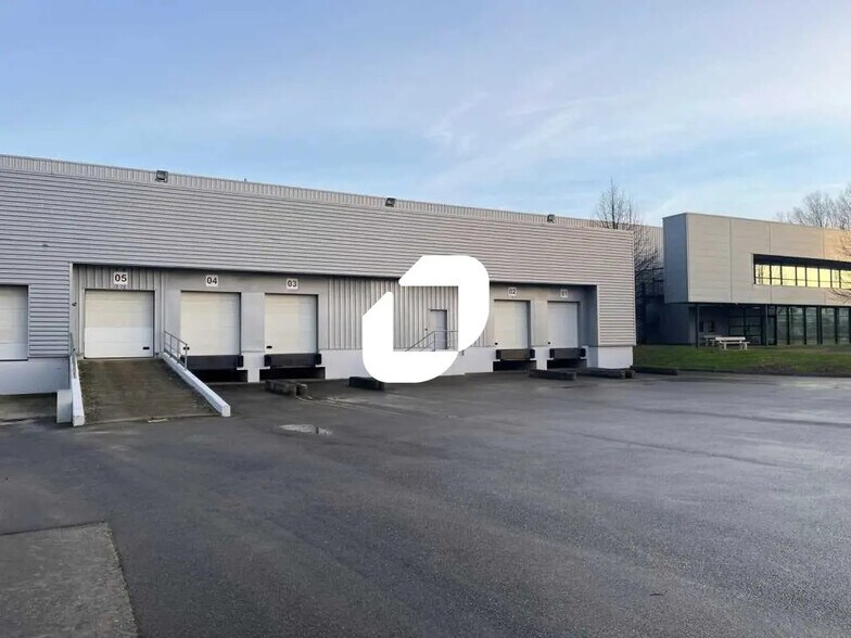 Industriel/Logistique dans Wissous à louer - Photo de l’immeuble – Image 1 sur 15
