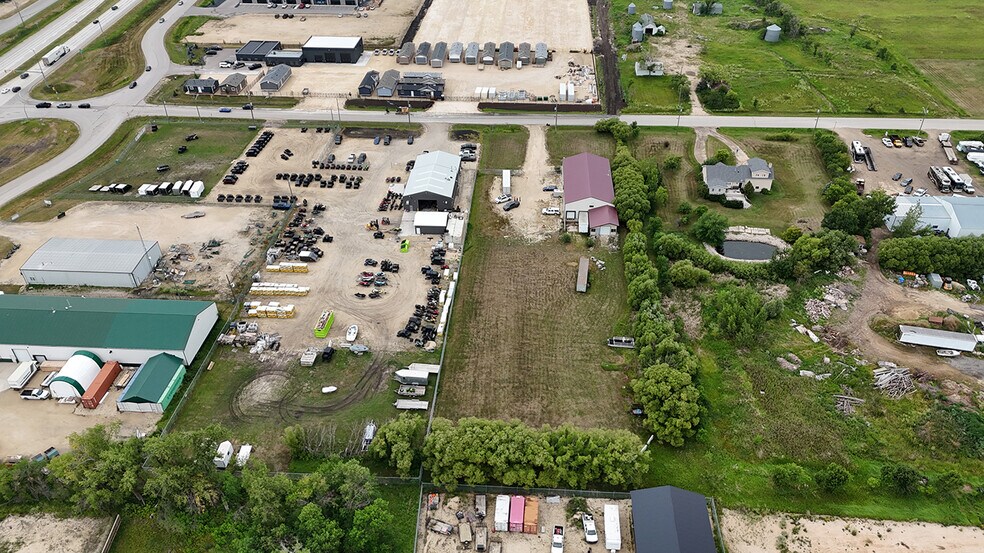 377 Cameron St, Headingley, MB à vendre - Photo de l’immeuble – Image 2 sur 9