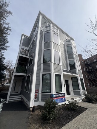 Plus de détails pour 106 Warren St, Boston, MA - Logement à vendre
