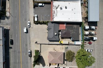 569 E San Bernardino Rd, Covina, CA à louer Photo de l’immeuble– Image 2 sur 3