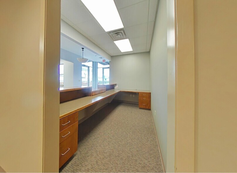 1950 NE Loop 410, San Antonio, TX à vendre - Photo de l’immeuble – Image 3 sur 9