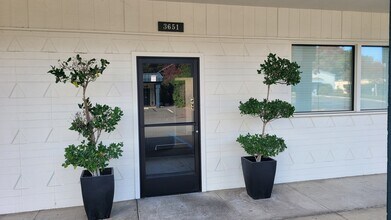 3633 Montgomery Dr, Santa Rosa, CA à louer Photo intérieure– Image 2 sur 17